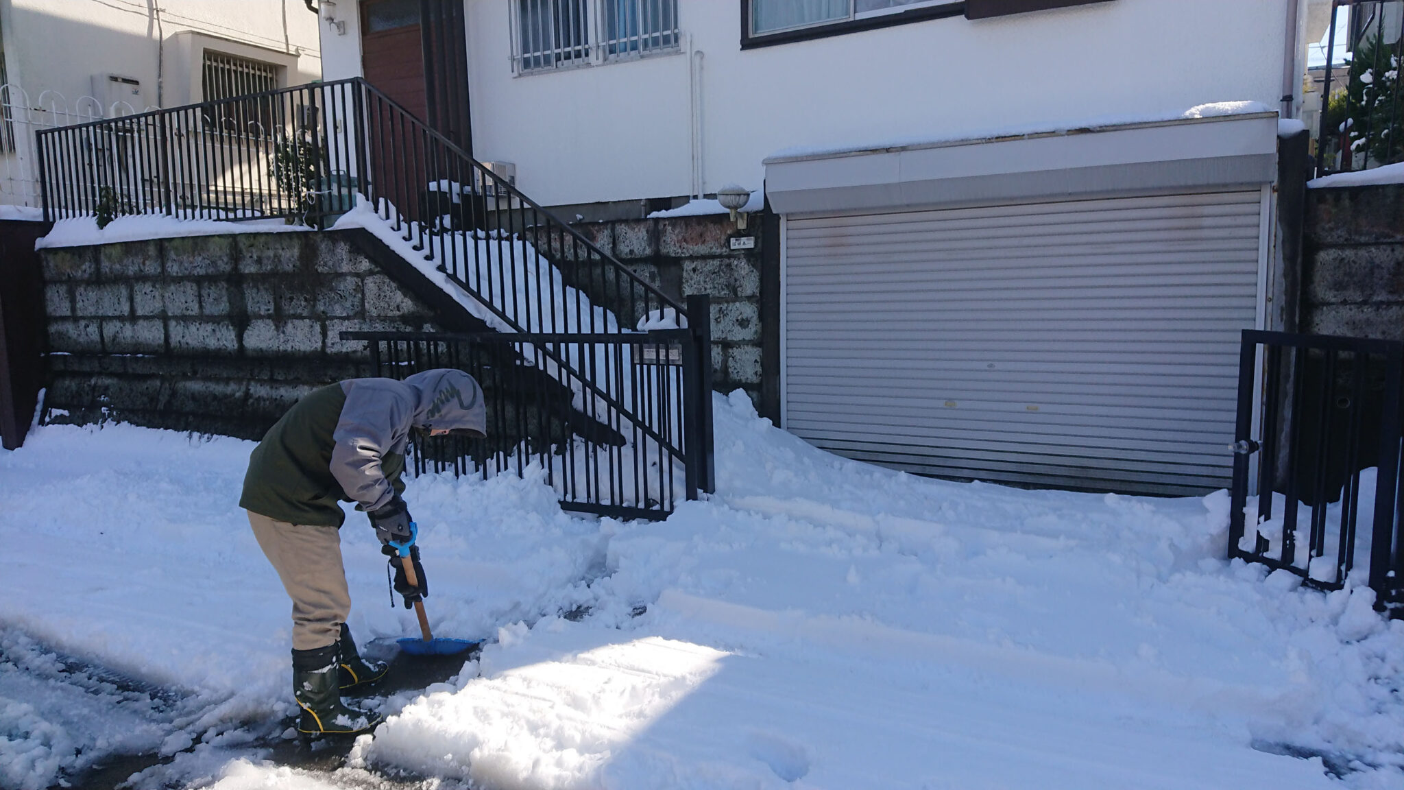 大雪が降ると雪かき