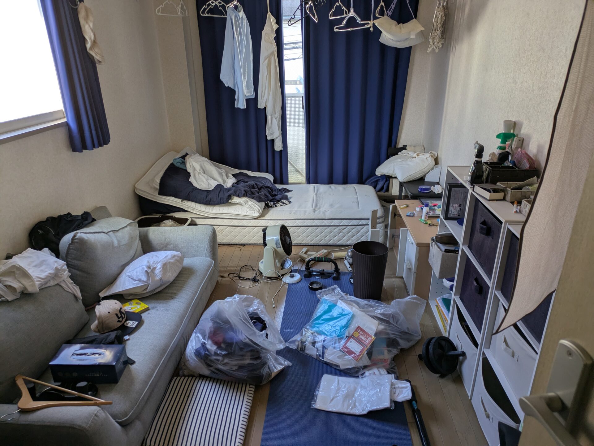 1Kマンションお部屋丸ごと処分前2