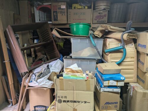 物置内の不用品1