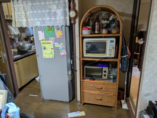 マンション遺品処分キッチン作業前