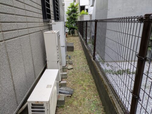 庭裏手草むしり後2