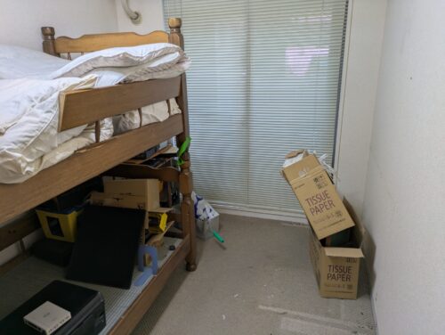 横浜市鶴見区マンション残置物処分部屋3作業前