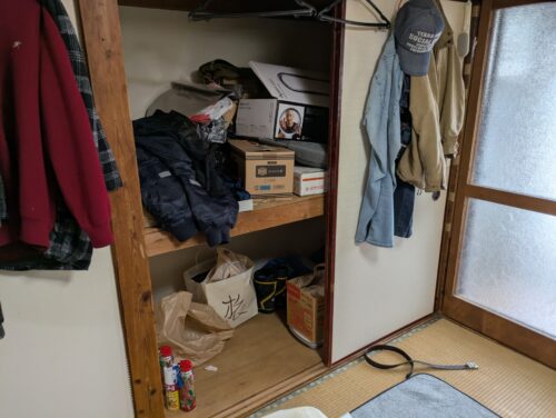 アパートのお部屋残置物押入れ処分前