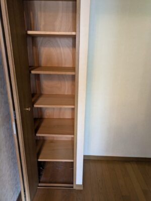 収納スペースの残置物処分後