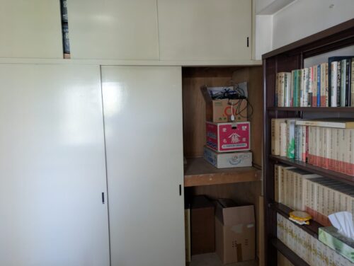 洋室2収納作業前