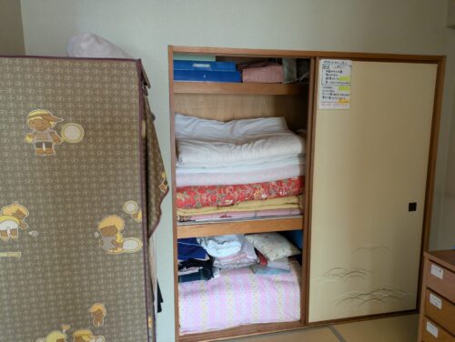 マンション残置物処分和室押入れ作業前