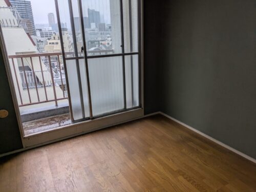 フローリング洋室残置物処分後