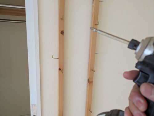 電動ドライバーで取り外し