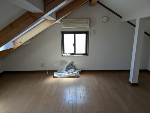 戸建て残置物処分３階作業前