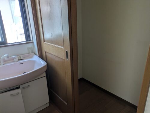 戸建て残置物処分2階納戸作業後