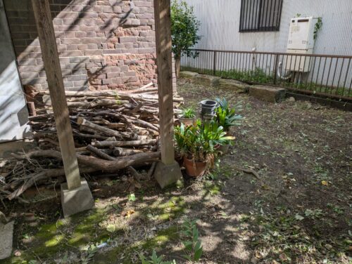 お庭南側草むしり後