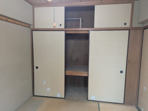 リビング横和室押入れ引越後残置物処分後