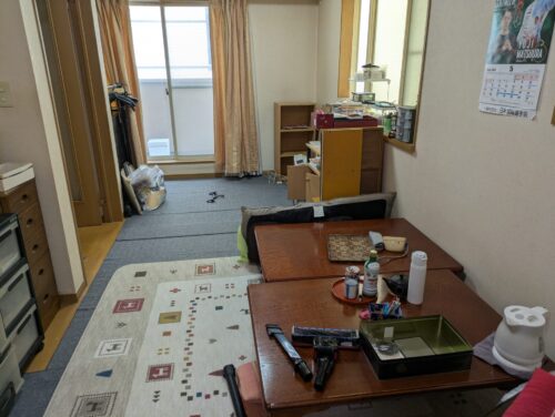 3階建戸建て残置物処分2階リビング作業前