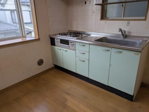 3階建戸建て残置物処分2階キッチン作業後
