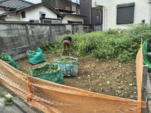 40平米の更地草むしり半分程度終了