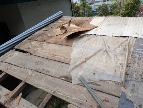 自作物置の屋根の残りも解体処分