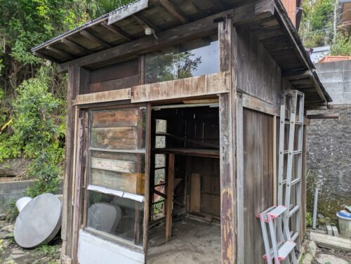 自作物置の中身を全て出した