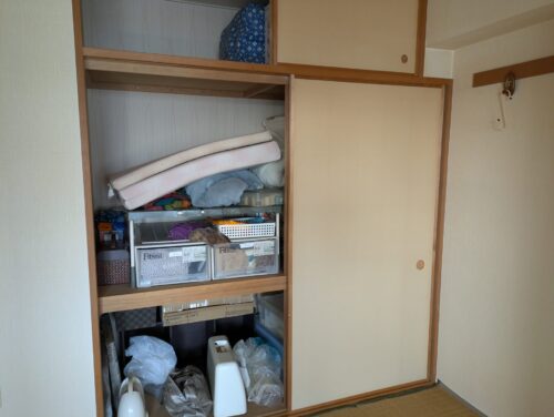 マンション引越後、残置物処分、和室押入れ作業前